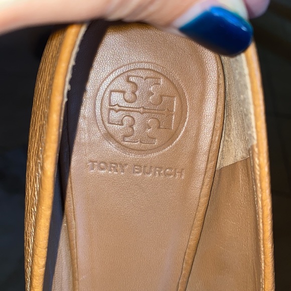 Tory Burch Chelsea Leather Ballet Flats - Picture 4 of 6